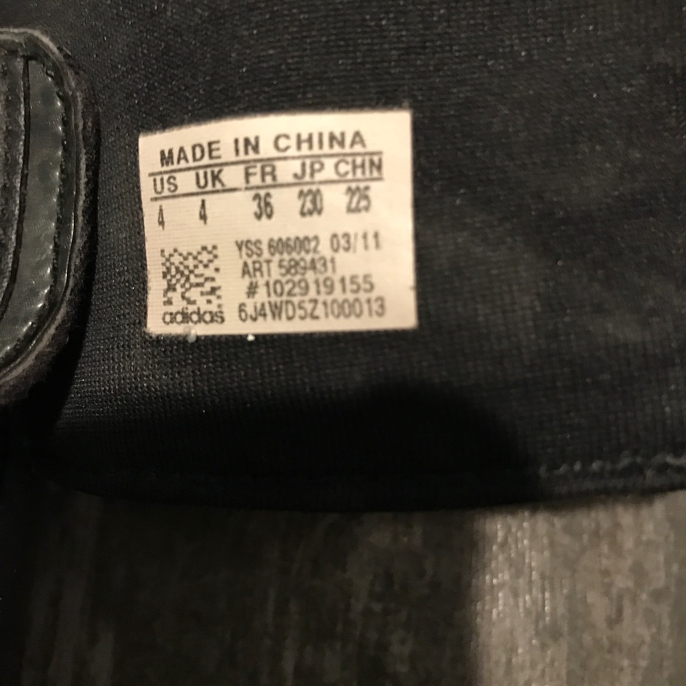 Adidas Slippers - Picture 5 of 5